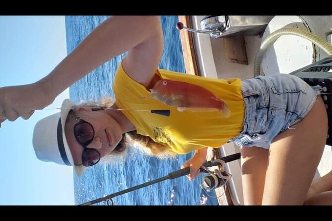 Captain Manolis Fishing with barbecue on the boat - How the timing shapes your day