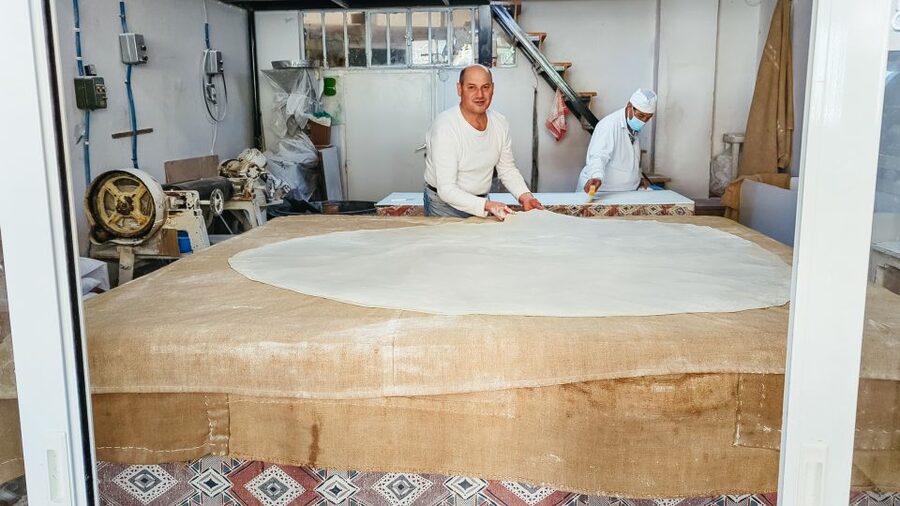 Chania: Old Town Highlights Guided Tour with Street Food - The guides are a major part of the experience