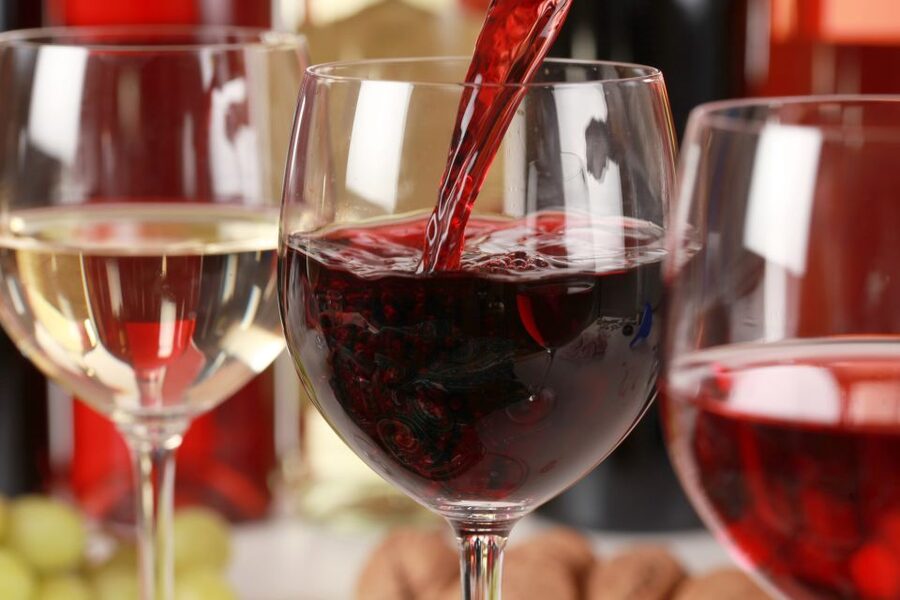 Chania: Sightseeing & Tastings Tour - Cretan tastes, from small bites to a full meze table