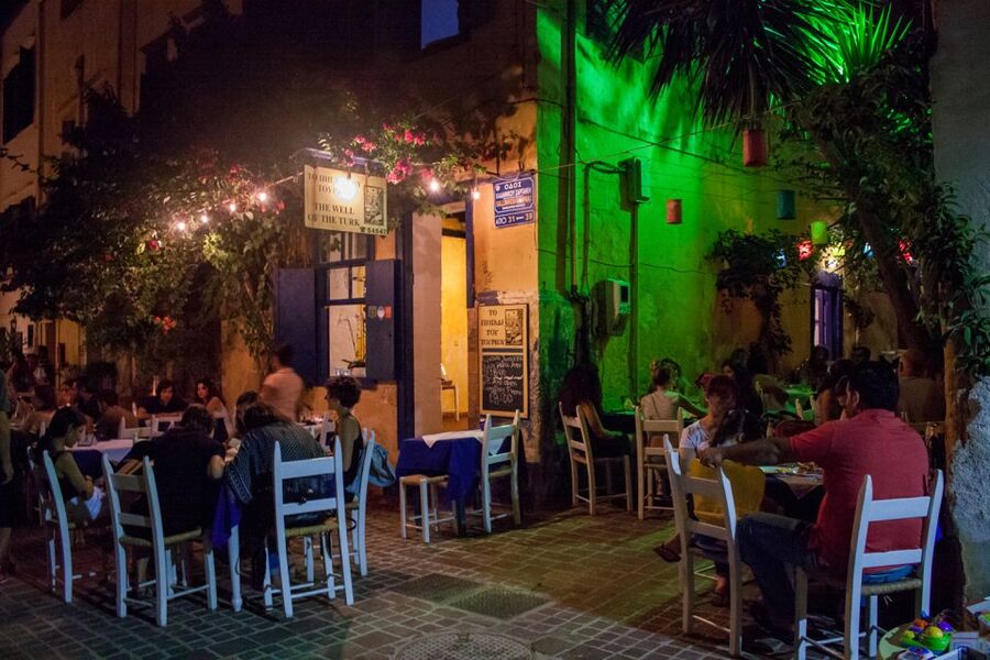 Chania: Wine, Food, and Sunset Tour with 3-Course Dinner - Why the guide can make or break the evening