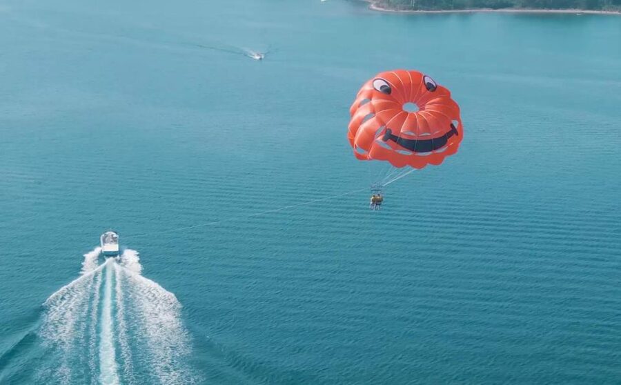 Corfu: Parasailing Adventure Near Corfu Town - Leaving Dassia Ski Club by boat
