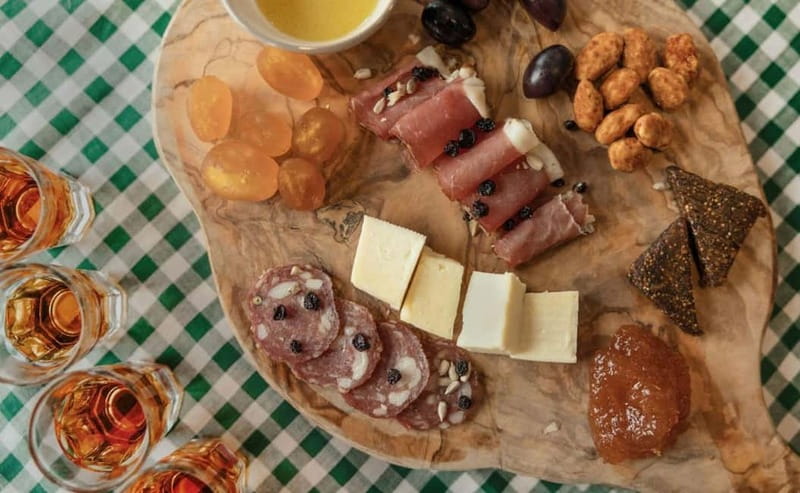 Corfu: The most famous Corfiot Products in one Tasting - A closer look at the one-hour itinerary