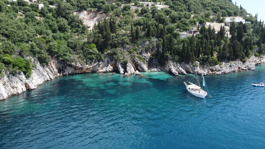Corfu Town: Full-Day Cruise with Lunch, Drinks & Swim Stops - Why the boat size matters
