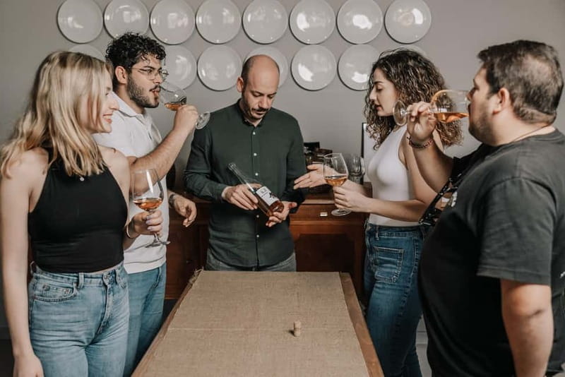 Corfu: Wine Tasting with 5 native grape varieties. - How the one-hour tasting works