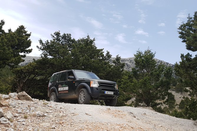 Cretan Safari – 4x4 Adventure to Preveli Beach with Lunch - Lunch in a local taverna with Cretan wine