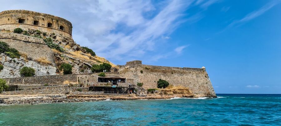 Crete: Day Trip to Agios Nikolaos and Spinalonga Island - Guides, languages, and how the day runs