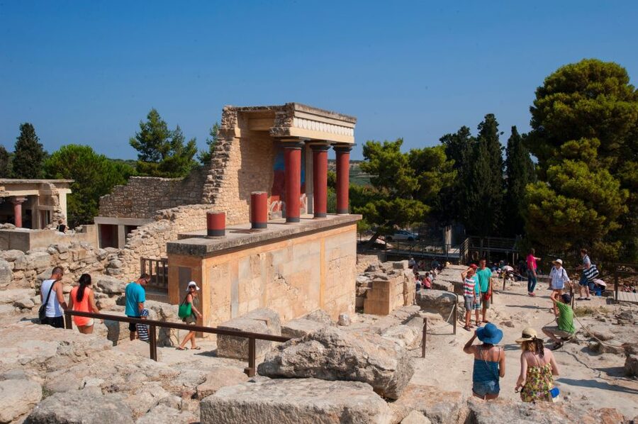 Crete: Knossos Palace, Heraklion City, Market Guided Tour - What $41 really buys you