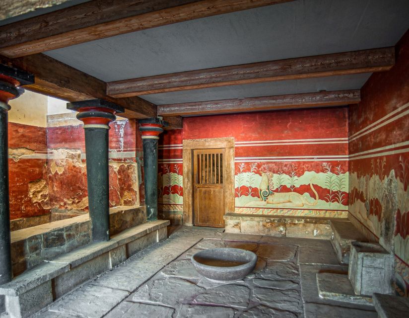 Crete: Knossos Palace, Heraklion City, Market Guided Tour - Tips for getting more from the day