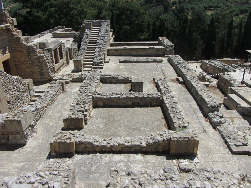 Crete: Knossos Palace & Heraklion Guided Tour - Guide quality and language schedule
