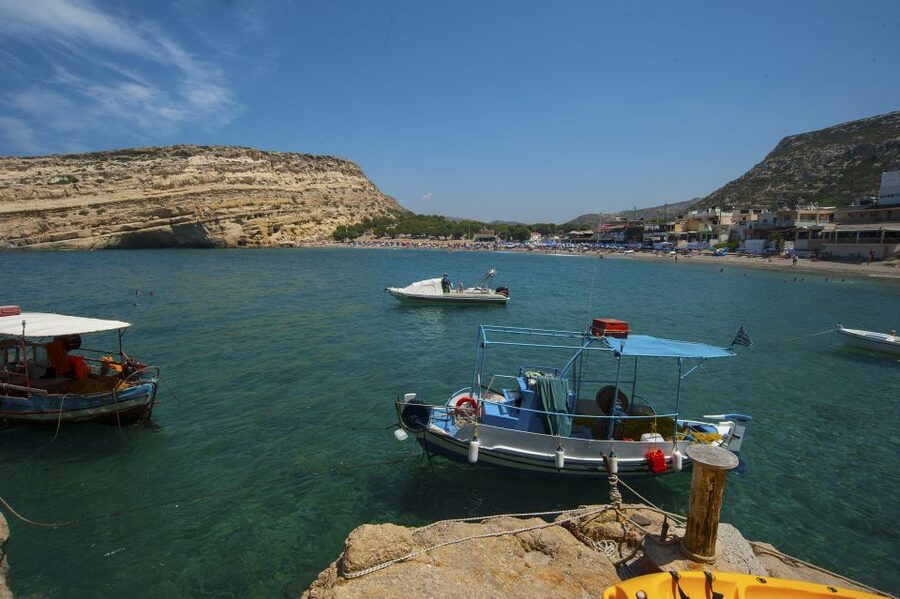 Crete: Matala Beach and Hippie caves, Red beach - The caves above the sand