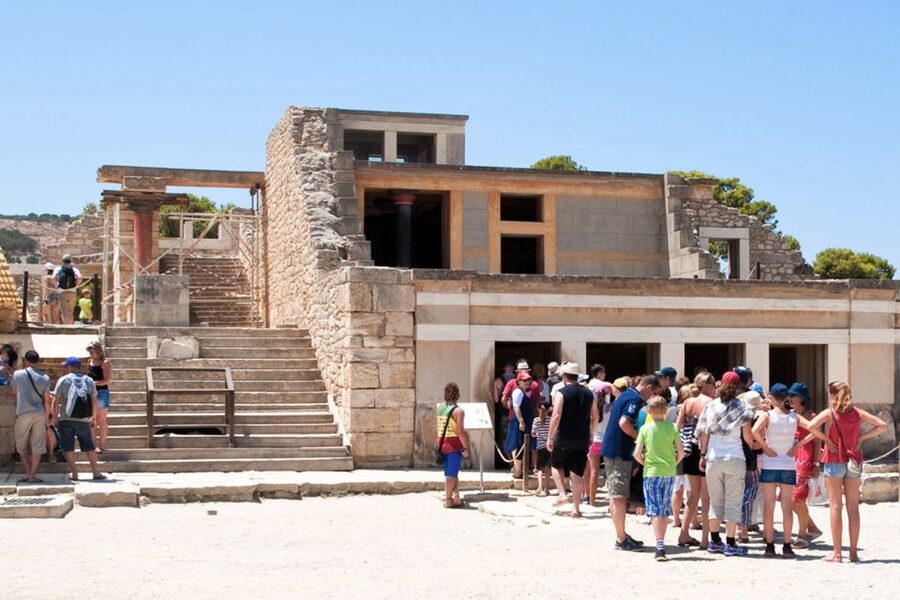 Crete: Palace of Knossos E-Ticket and Audio Guide - The Queen’s Megaron and Minoan bathing habits