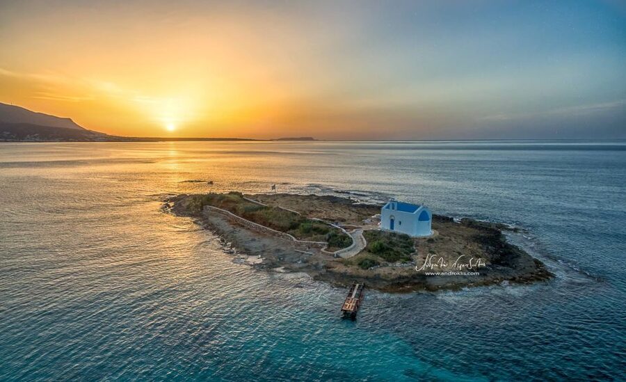 Crete: Snorkeling Boat Trip with Lunch and Transfer - Lunch, fruit, dessert, and drinks on board