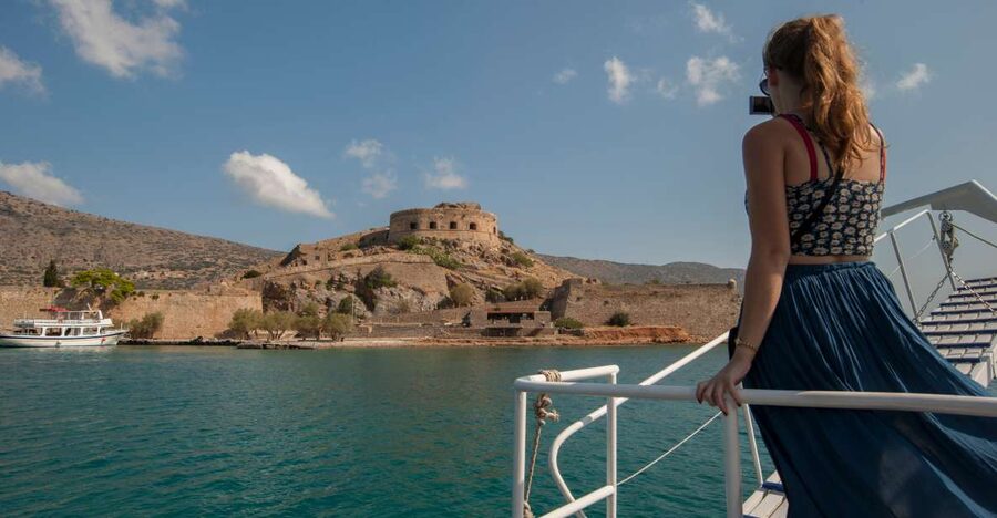 Crete: Spinalonga, Agios Nikolaos and Elounda with BBQ Lunch - Agios Nikolaos and Lake Voulismeni