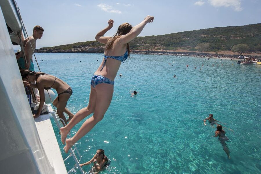 Crete: Spinalonga, Elounda, & Agios Nikolaos Boat Tour & BBQ - Swimming and lunch at Kolokytha Beach