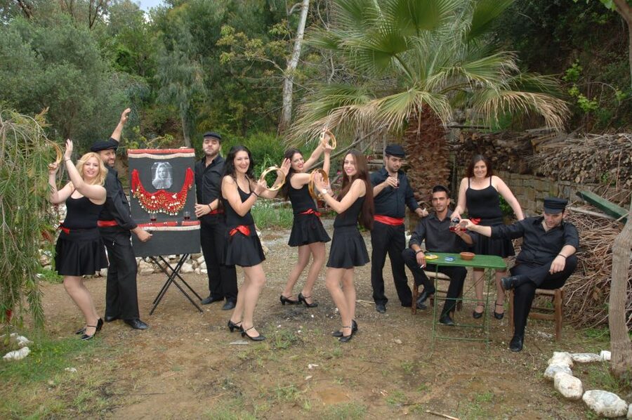 Crete: Traditional Dance Show and Buffet Dinner with Wine - The atmosphere: friendly, social, and a little tourist-oriented