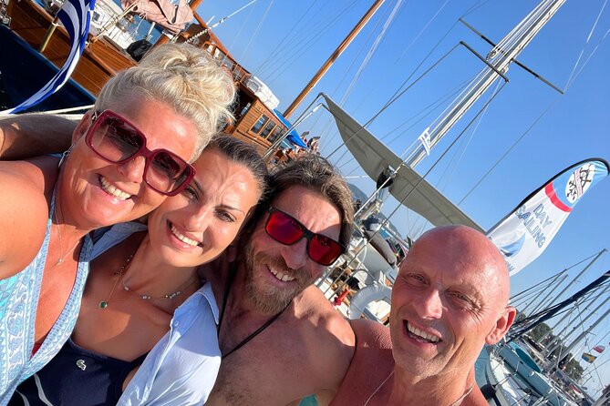 Day sailing Skiathos Skopelos with lunch on Rainbow yacht - Key Points