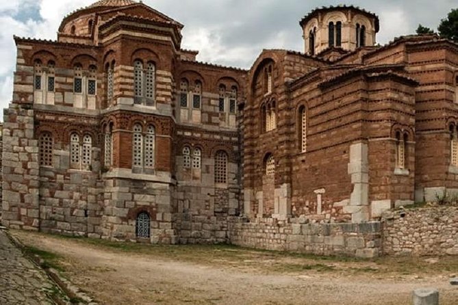 Delphi and Hosios Loukas Monastery Full Day Private Tour - Delphi: the main event