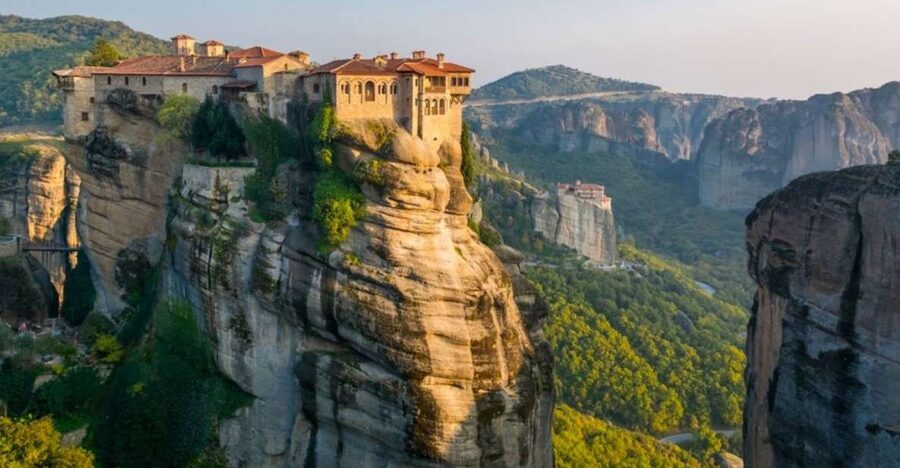 Delphi and Meteora: 2-Day Bus Tour from Athens - Why Meteora is worth the long road from Athens