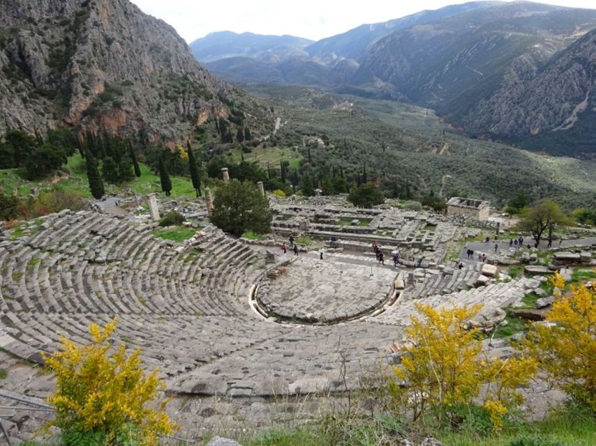 Delphi and Meteora: 2-Day Bus Tour from Athens - The journey to Kalambaka and the overnight hotel
