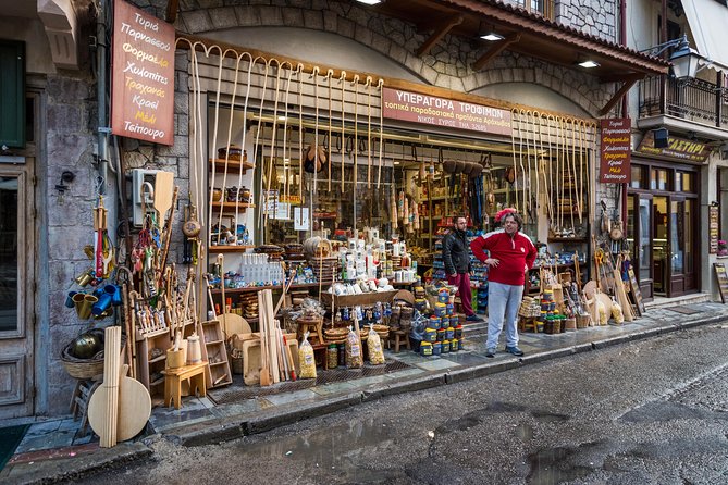 Delphi English Day Trip from Athens with Official Guide - Arachova on the way back to Athens