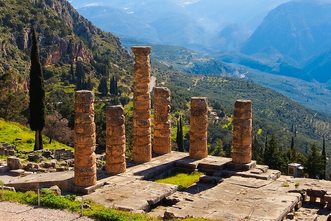 Delphi full day V.R audio guided tour with entry ticket - The Athens departure and the long road west
