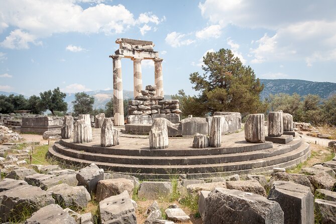 Delphi Guided Small Group Day Tour from Athens - Athena Pronaia and the Tholos