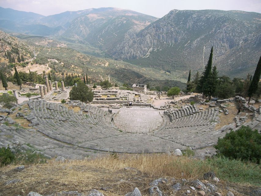 Delphi: Spanish guided one day tour - The optional Greek tavern lunch