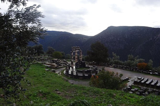 Delphi with Professional English Guide and Transportation - The Delphi Archaeological Museum and the €20 admission fee