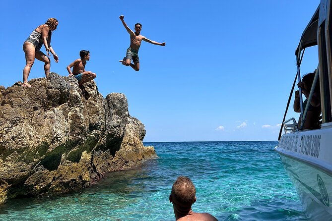 East Pelion Mini Boat Tour - Swimming, snorkeling, and help from the skipper