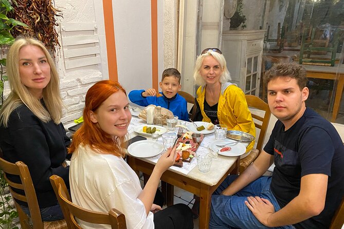 Eat like an Athenian food tour of Athens - Who will enjoy this tour most?