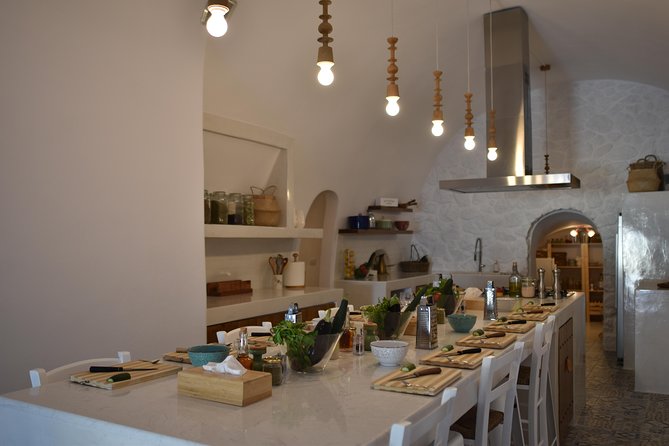 Exclusive Cooking Experience in our Cave Home by Petra Kouzina - What happens during the four-hour class