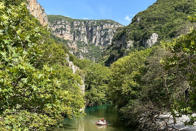 Extreme Rafting in Vikos Gorge National Park - The first stretch: easy paddling and gorge views