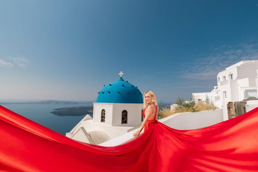 Flying dress Photoshoot in Santorini with Hotel Pickup - What the Santorini flying dress experience is really like