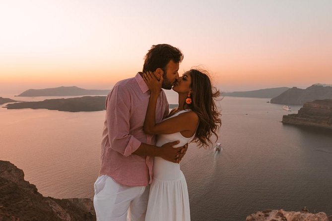 Flying Dress Santorini Photoshoot - A one-hour itinerary with little wasted time