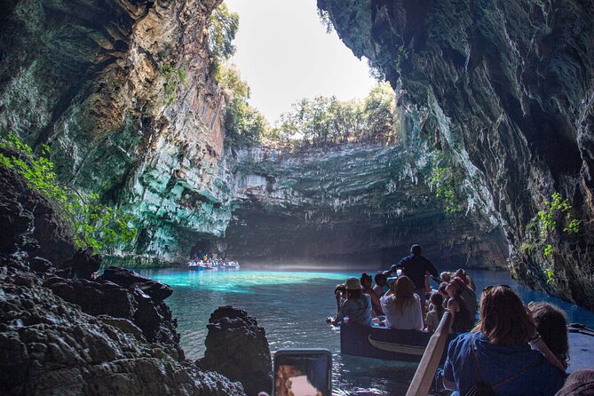 From Argostoli: Melissani Lake and Myrtos Beach - Myrtos Beach: the part that needs proper planning