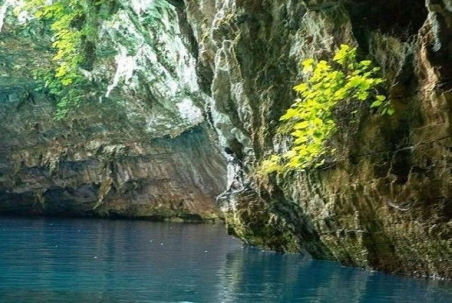 From Argostoli: Melissani Lake & Drogarati Caves Tour - Should you book this Kefalonia cave tour?