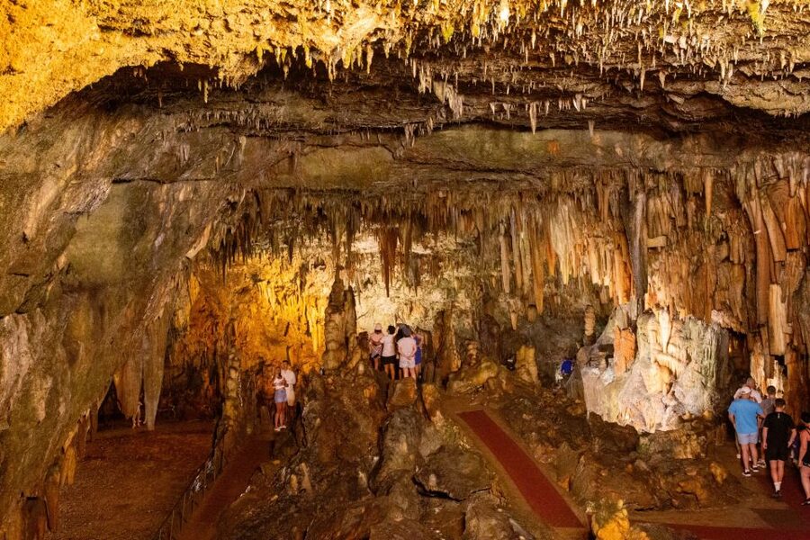 From Argostoli: Melissani Lake & Drogarati Caves Tour - Drogarati Cave is atmospheric, but not effortless