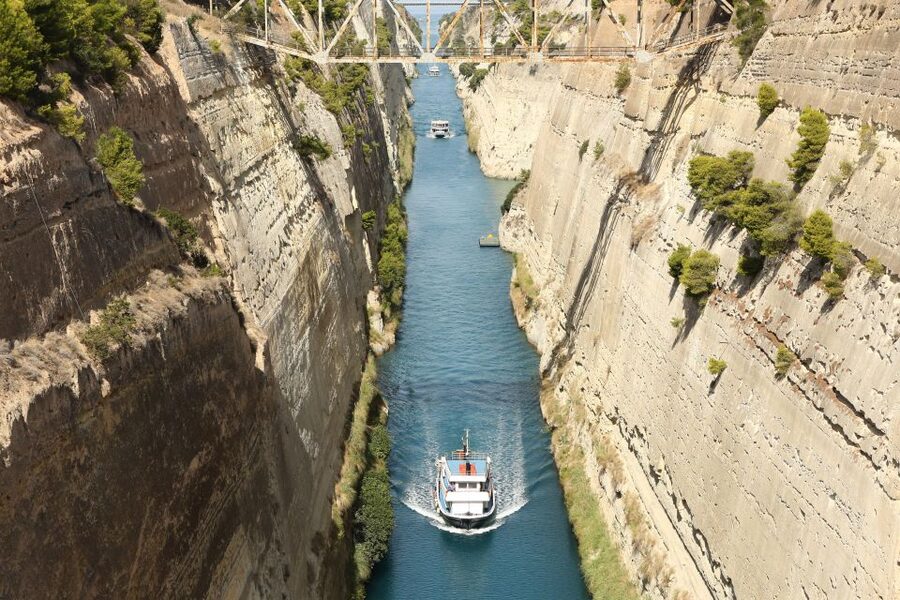 From Athens: Ancient Corinth Day Trip with Canal & VR Guide - The Corinth Canal: 45 minutes beside a huge cut in the rock