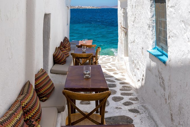 From Athens: Day Tour to Mykonos - Arriving in Mykonos and Taking the Local Bus