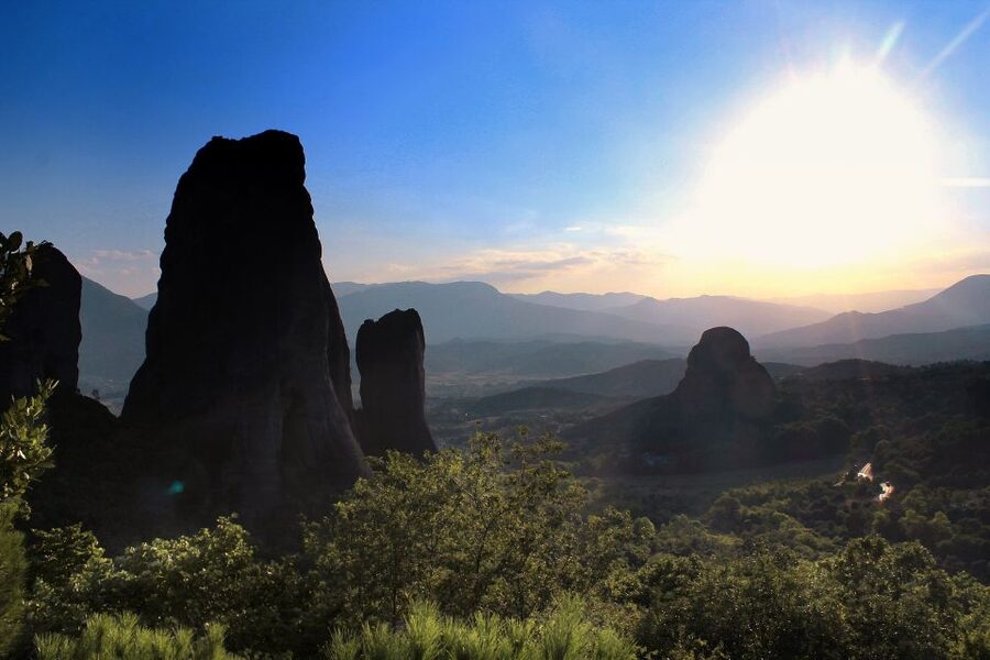 From Athens: Delphi and Meteora 2-Day Tour with Hotel - Delphi and Meteora in one compact Greek journey