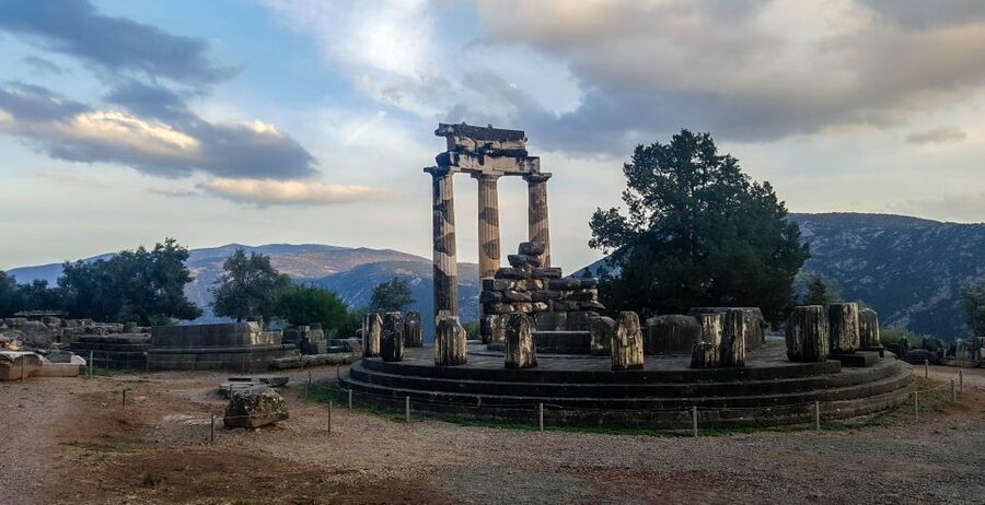 From Athens: Delphi Full Day V.R. Audio Guided Tour - Arachova and the final mountain views