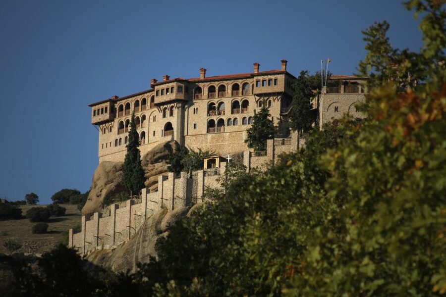 From Athens: Meteora Train Trip with Overnight Stay - Sunset among all six monasteries