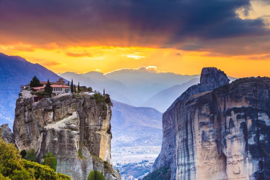 From Athens: Private Day Tour to Meteora and Thermopylae - Timing, comfort, and the cost of a very long day