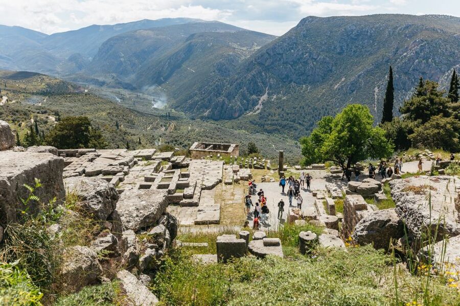 From Athens: Small-Group Delphi, Museum & Arachova Day Trip - Who should book this day trip?
