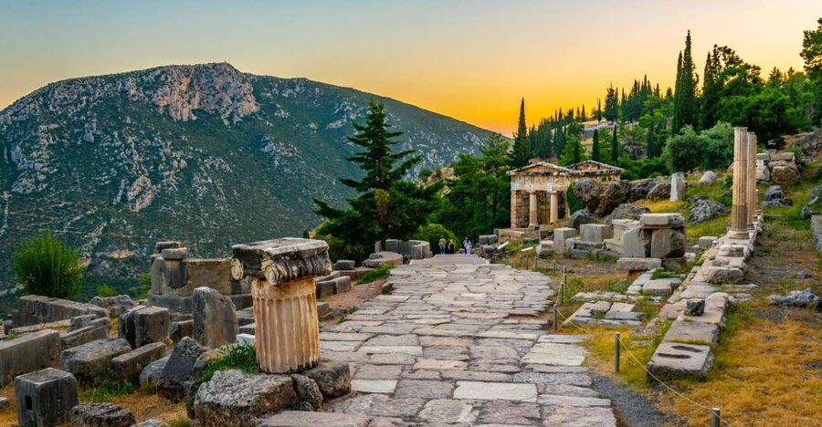 From Athens: Temple of Apollo and Oracle Delphi Day Trip - The Drive Through Boeotia to Delphi