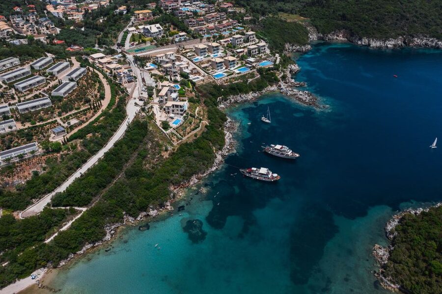 From Benitses/Lefkimmi: Blue Lagoon & Papanikolis Cruise - Syvota adds a useful hour and 45 minutes on land