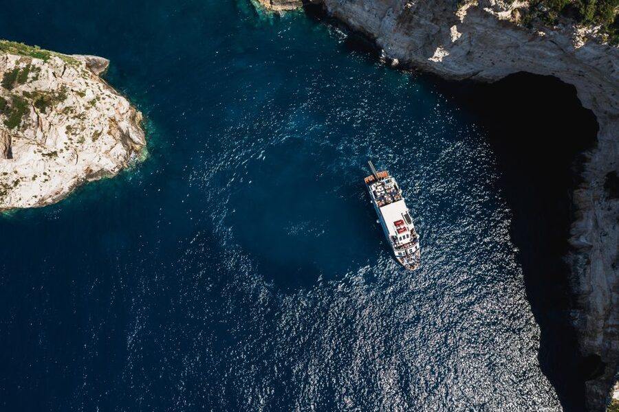 From Benitses/Lefkimmi: Paxos, Antipaxos & Caves Day Cruise - Practical ways to enjoy the day