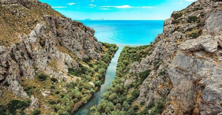 From Chania: Day Trip to Preveli Beach & Damnoni Beach - What the transport is really worth