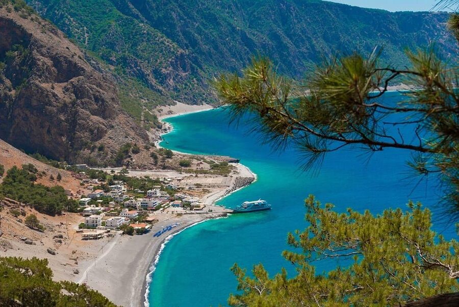 From Chania: Samaria Gorge with Professional Hiking Guide - The 16 km route through Samaria National Park
