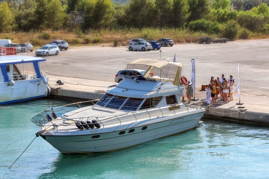 From Corfu: Luxury Yacht Cruise to Paxos and Antipaxos - A Small Yacht Instead of a Floating Crowd